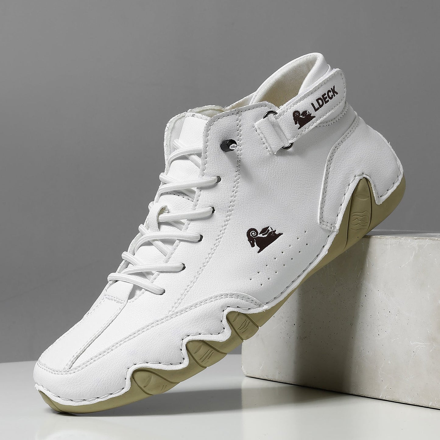 VoglDeck — Elegant shoes designed for relief